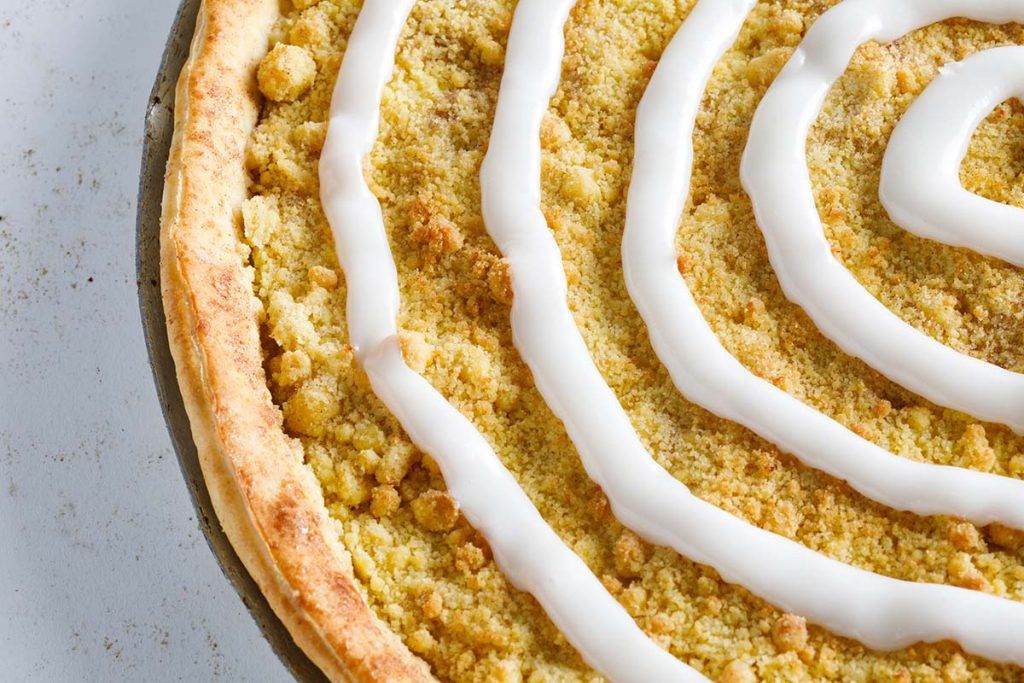 Cinnamon Streusel Dessert Pizza